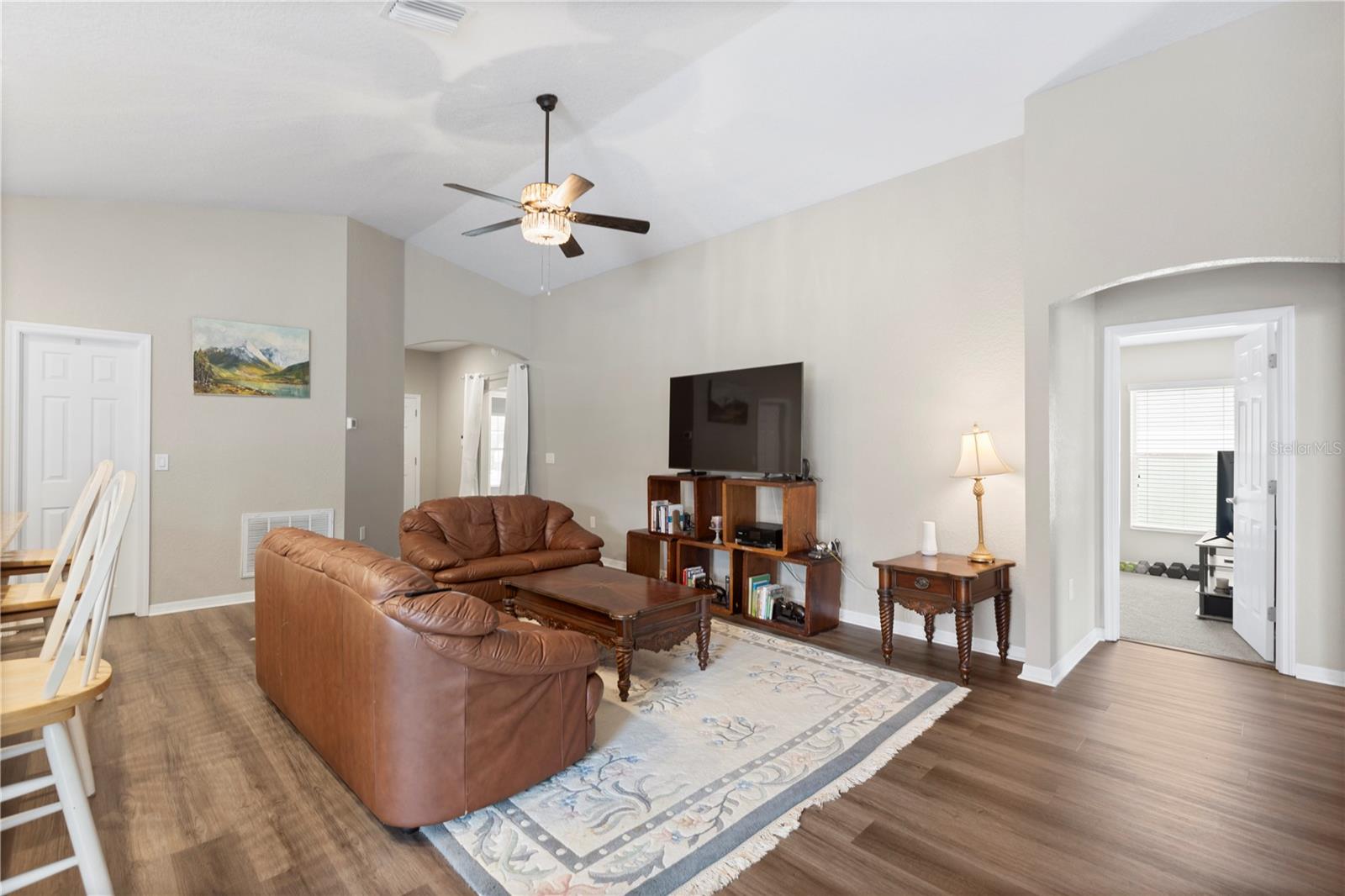 Image 10 of 55 For 719 Vineyard Reserve Court