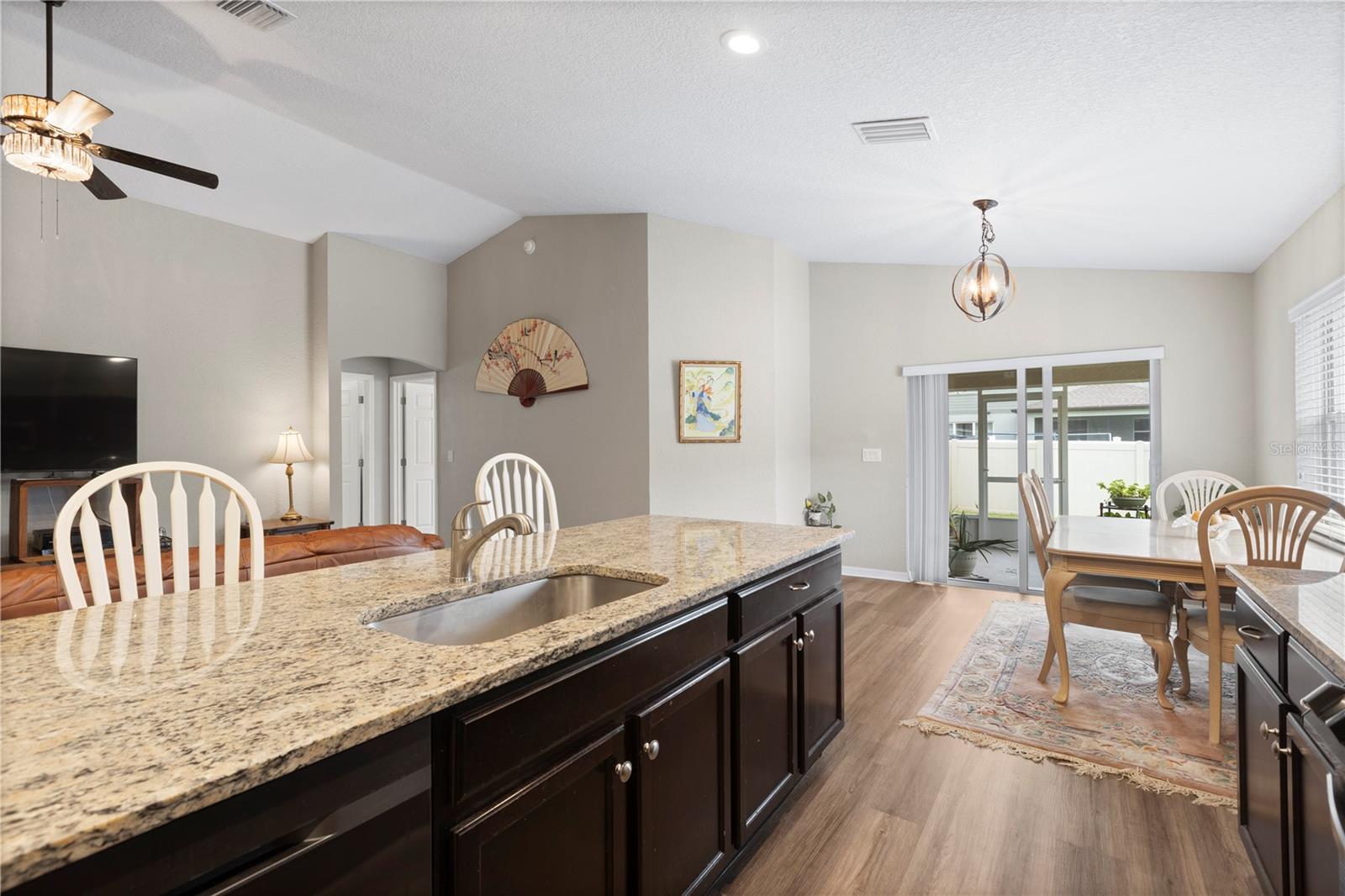 Image 17 of 55 For 719 Vineyard Reserve Court