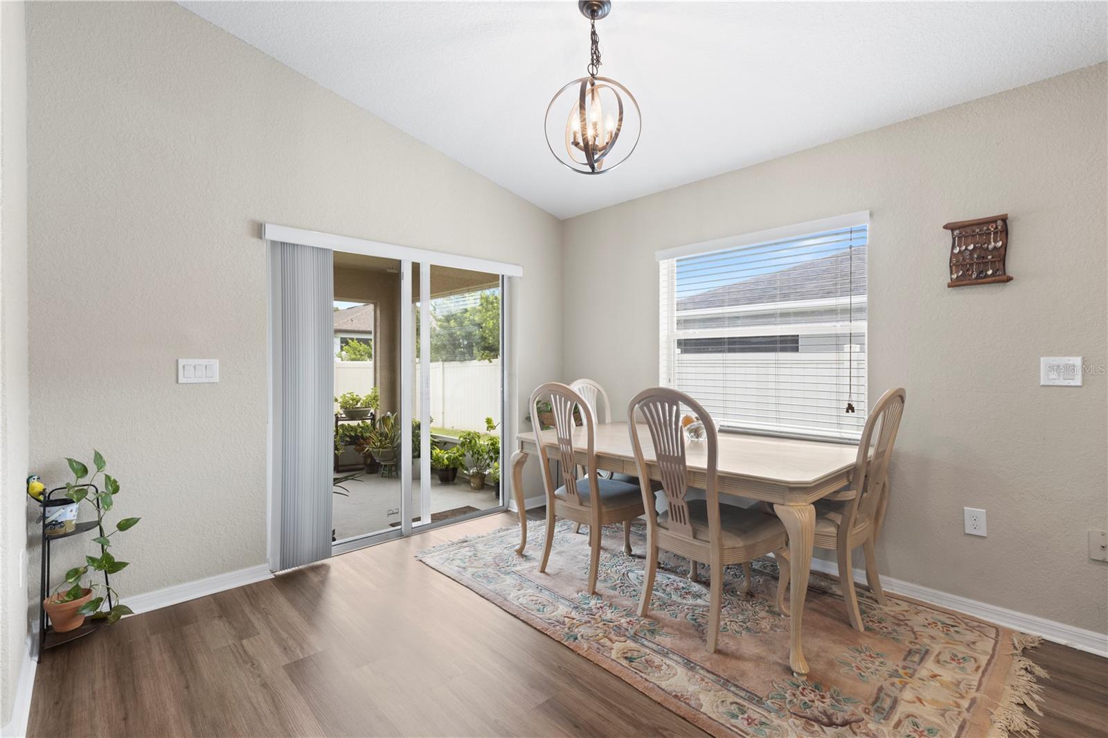 Image 19 of 55 For 719 Vineyard Reserve Court