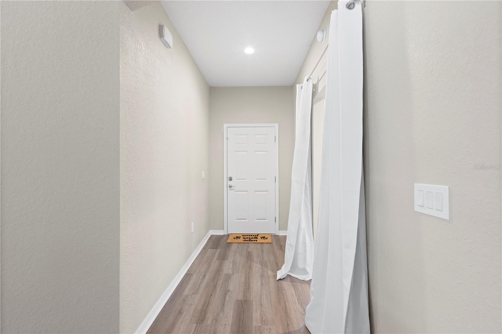 Image 7 of 55 For 719 Vineyard Reserve Court