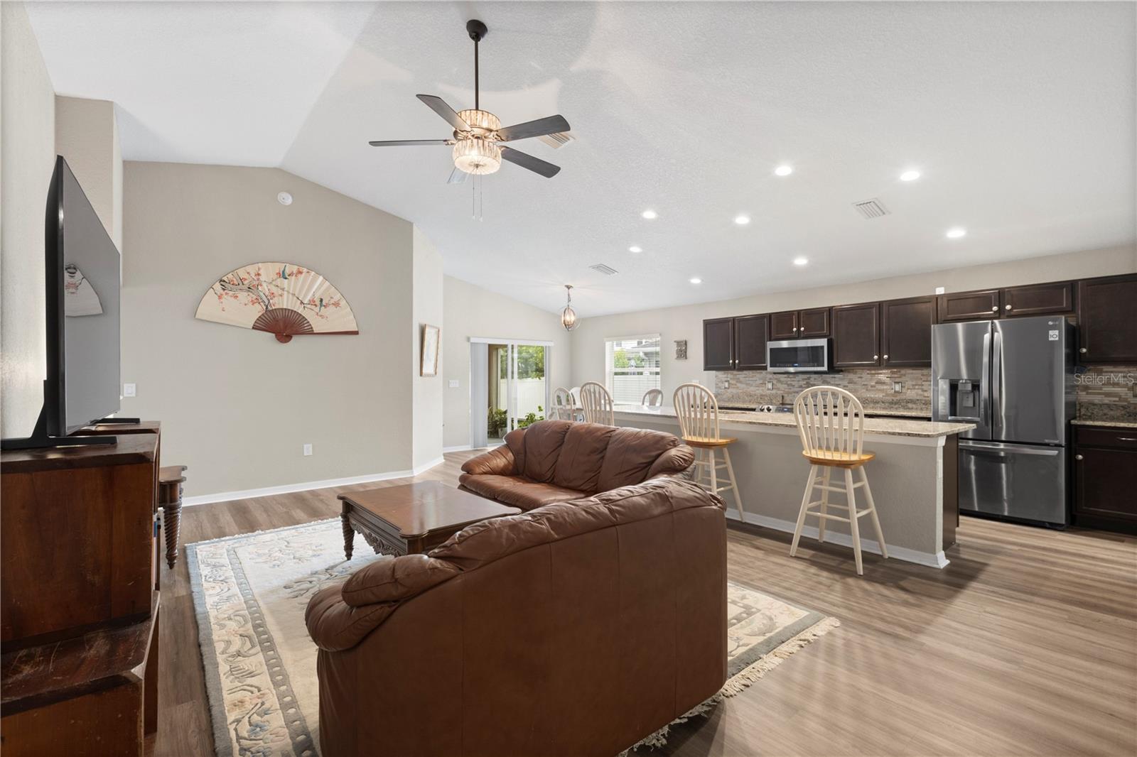 Image 8 of 55 For 719 Vineyard Reserve Court