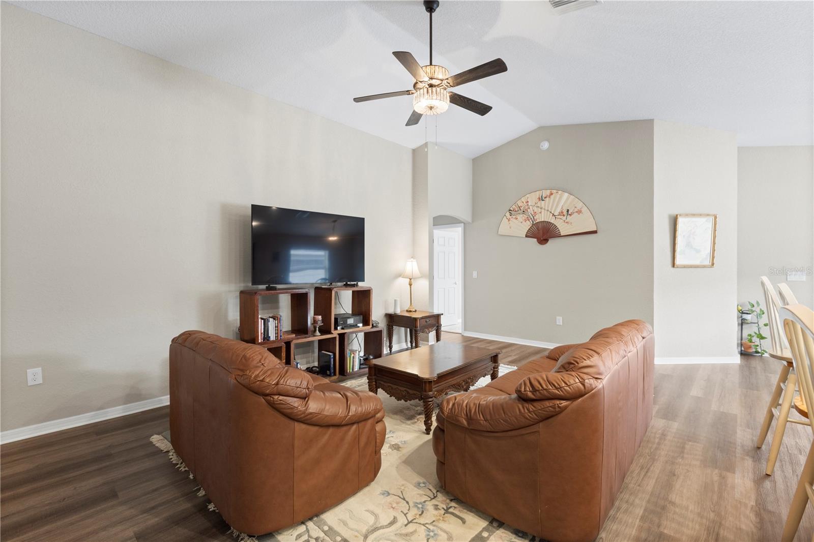 Image 9 of 55 For 719 Vineyard Reserve Court