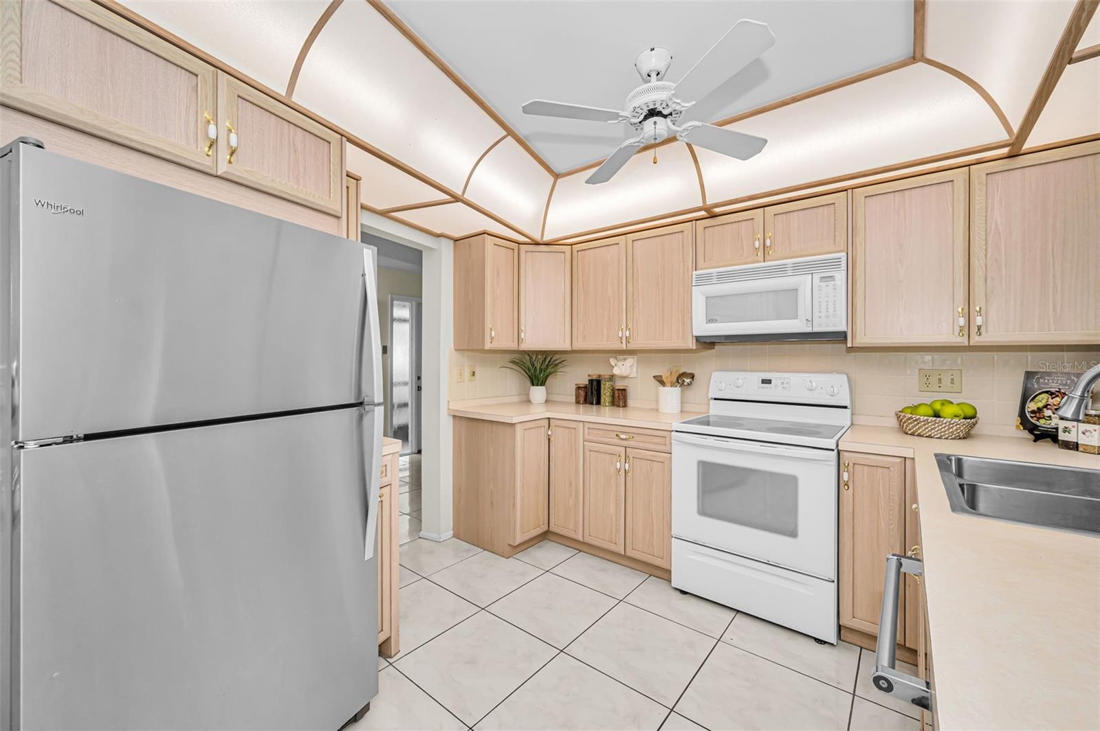 Image 16 of 72 For 1700 Macdonnell Drive