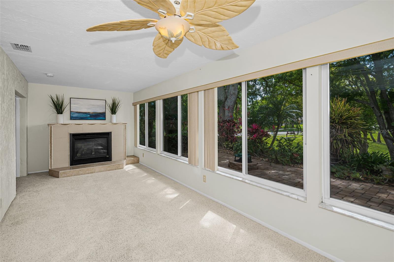 Image 26 of 72 For 1700 Macdonnell Drive