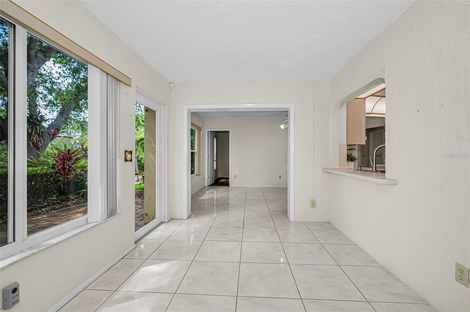 Image 32 of 72 For 1700 Macdonnell Drive