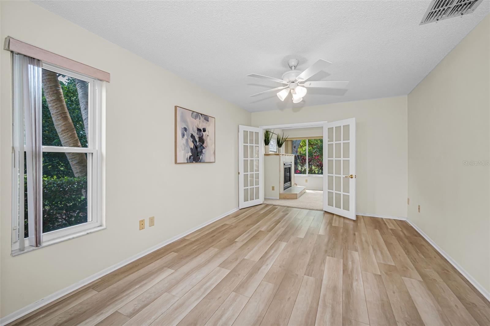 Image 35 of 72 For 1700 Macdonnell Drive