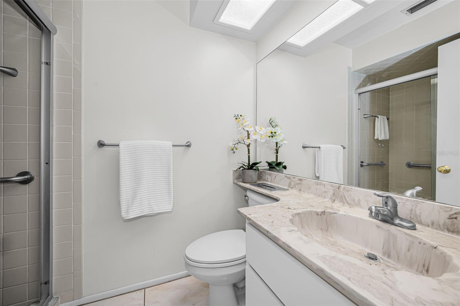 Image 39 of 72 For 1700 Macdonnell Drive