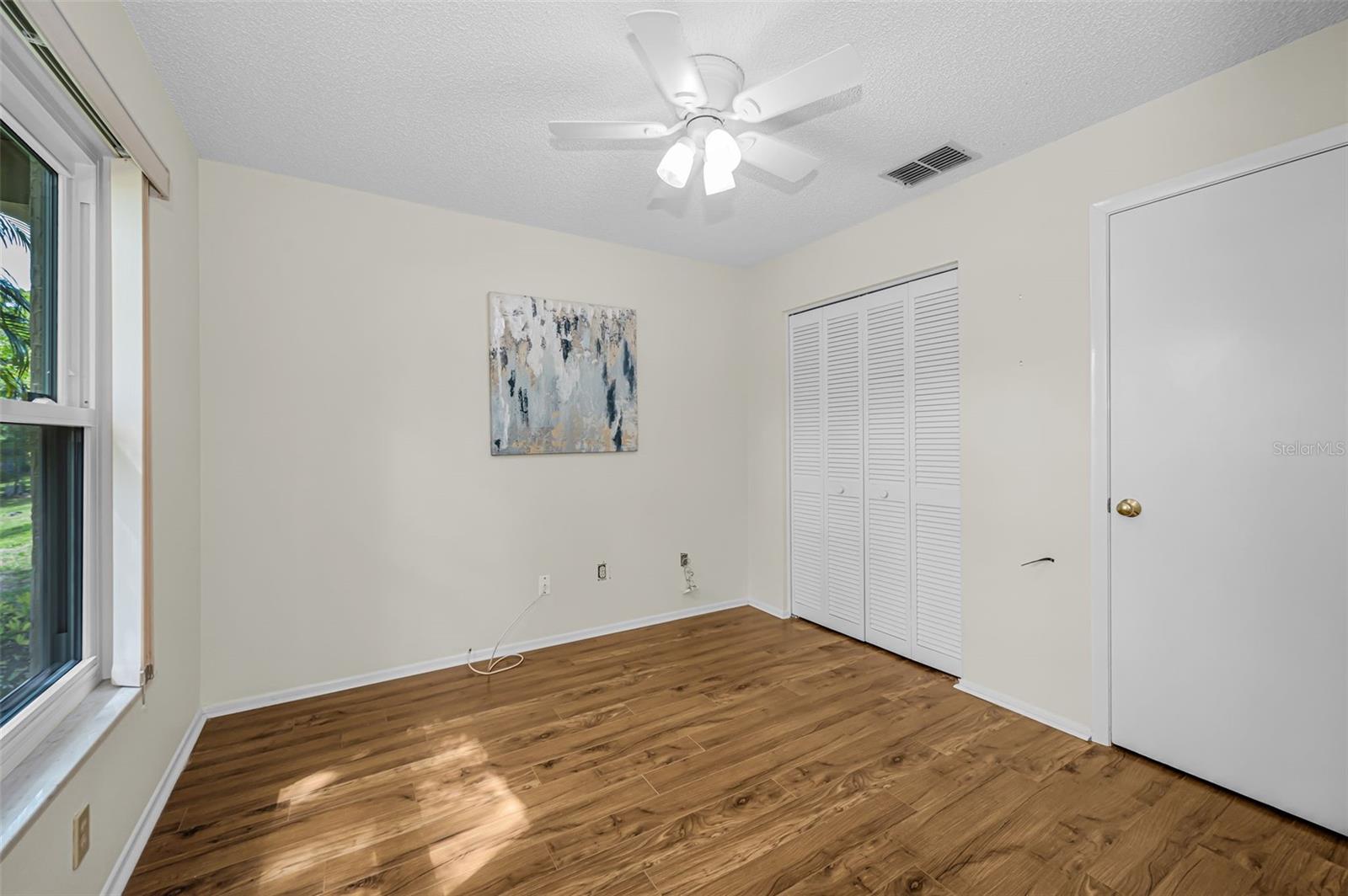 Image 42 of 72 For 1700 Macdonnell Drive