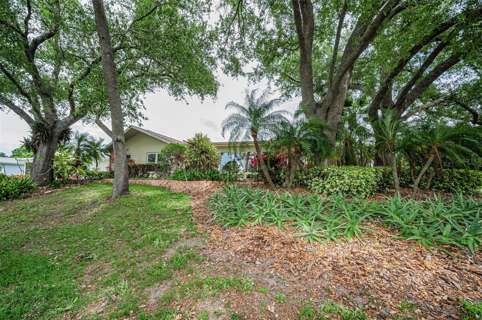 Image 52 of 72 For 1700 Macdonnell Drive