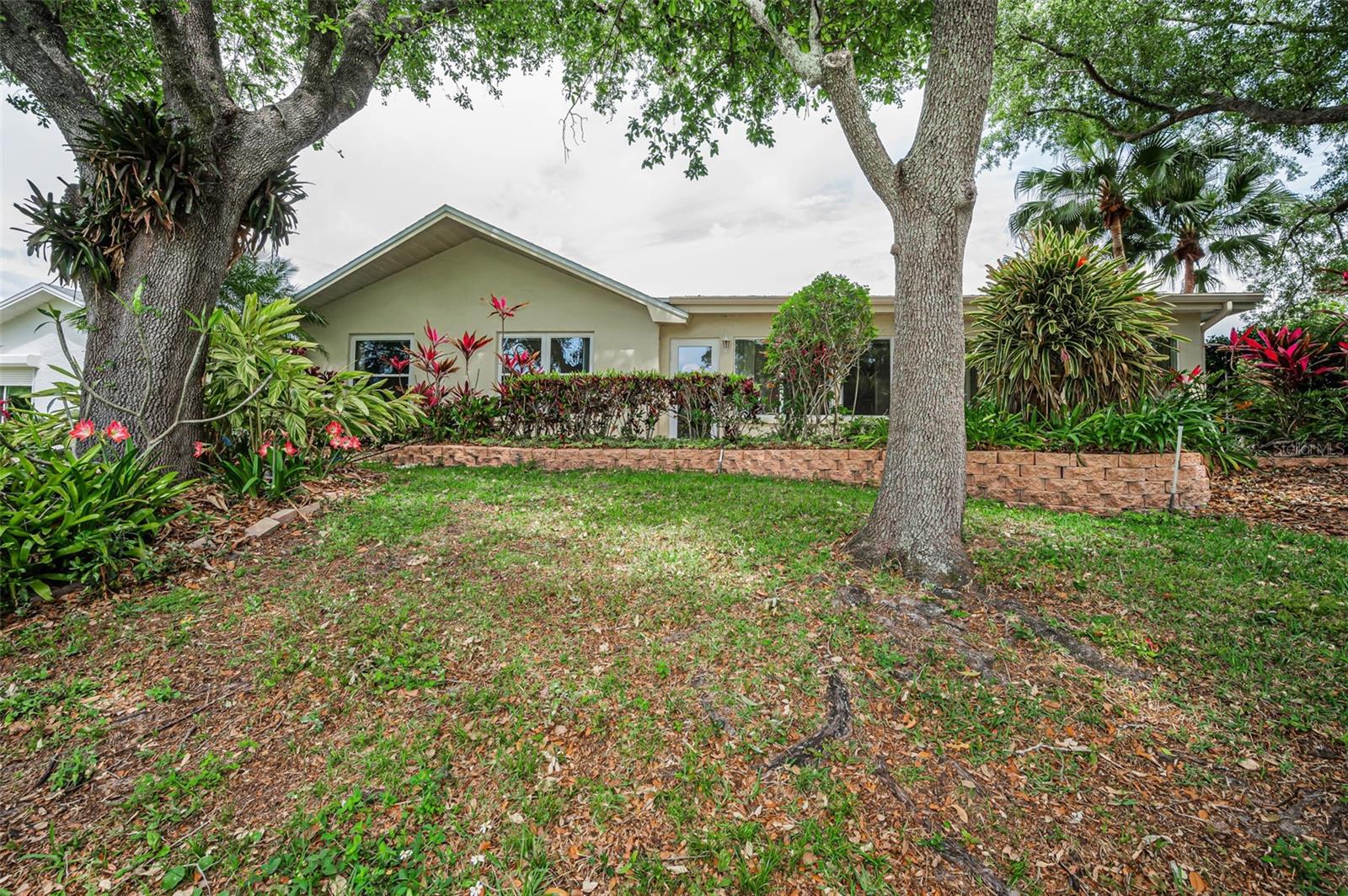 Image 53 of 72 For 1700 Macdonnell Drive