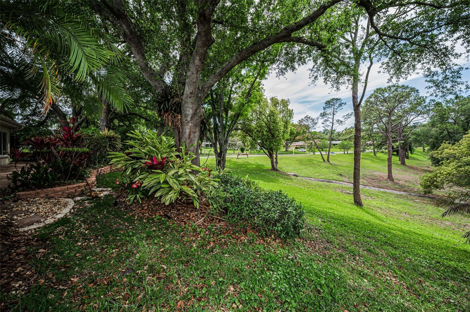 Image 57 of 72 For 1700 Macdonnell Drive