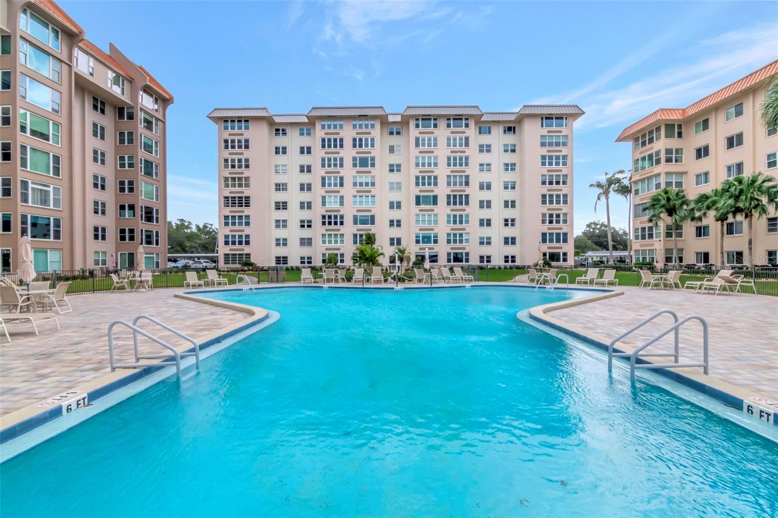 Image 18 of 40 For 634 Edgewater Drive 848