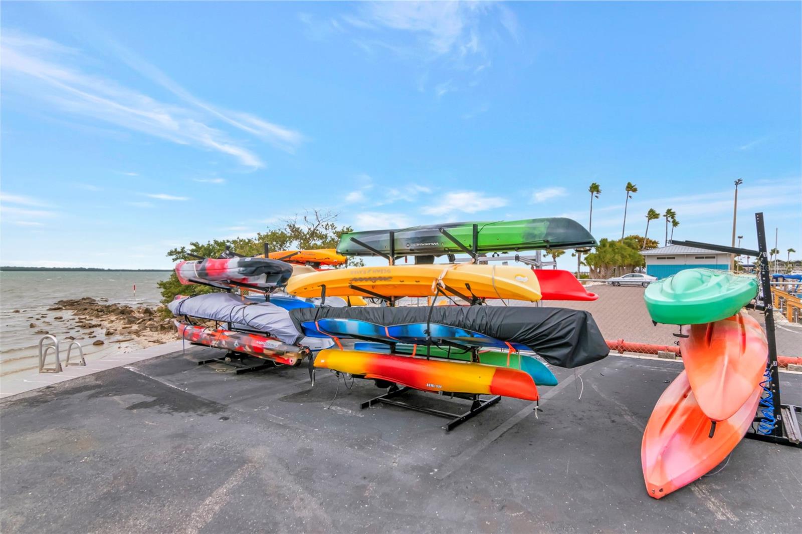 Image 34 of 40 For 634 Edgewater Drive 848