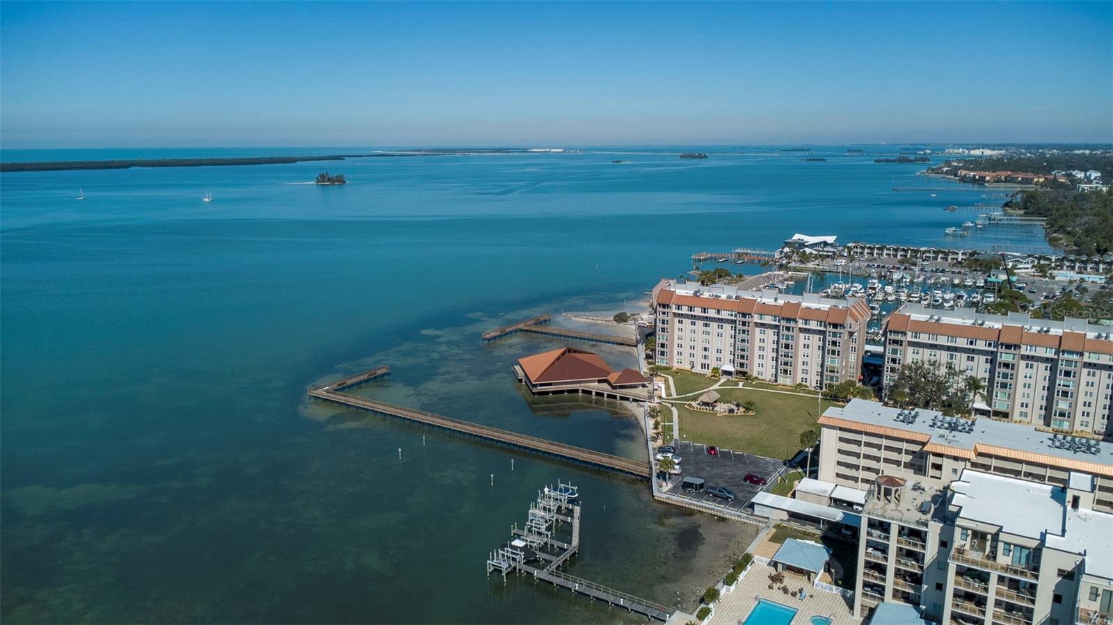 Image 38 of 40 For 634 Edgewater Drive 848