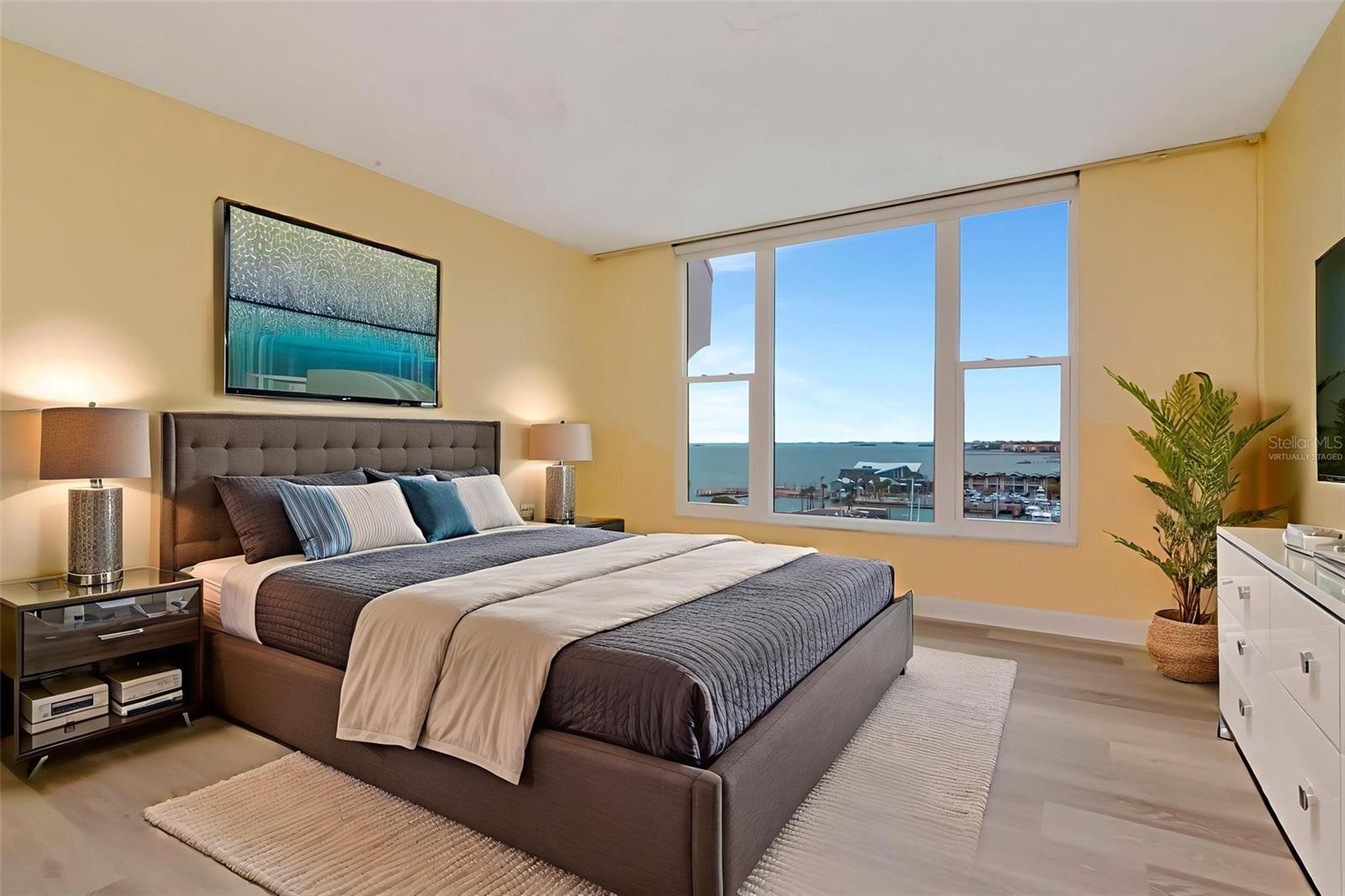 Image 8 of 40 For 634 Edgewater Drive 848