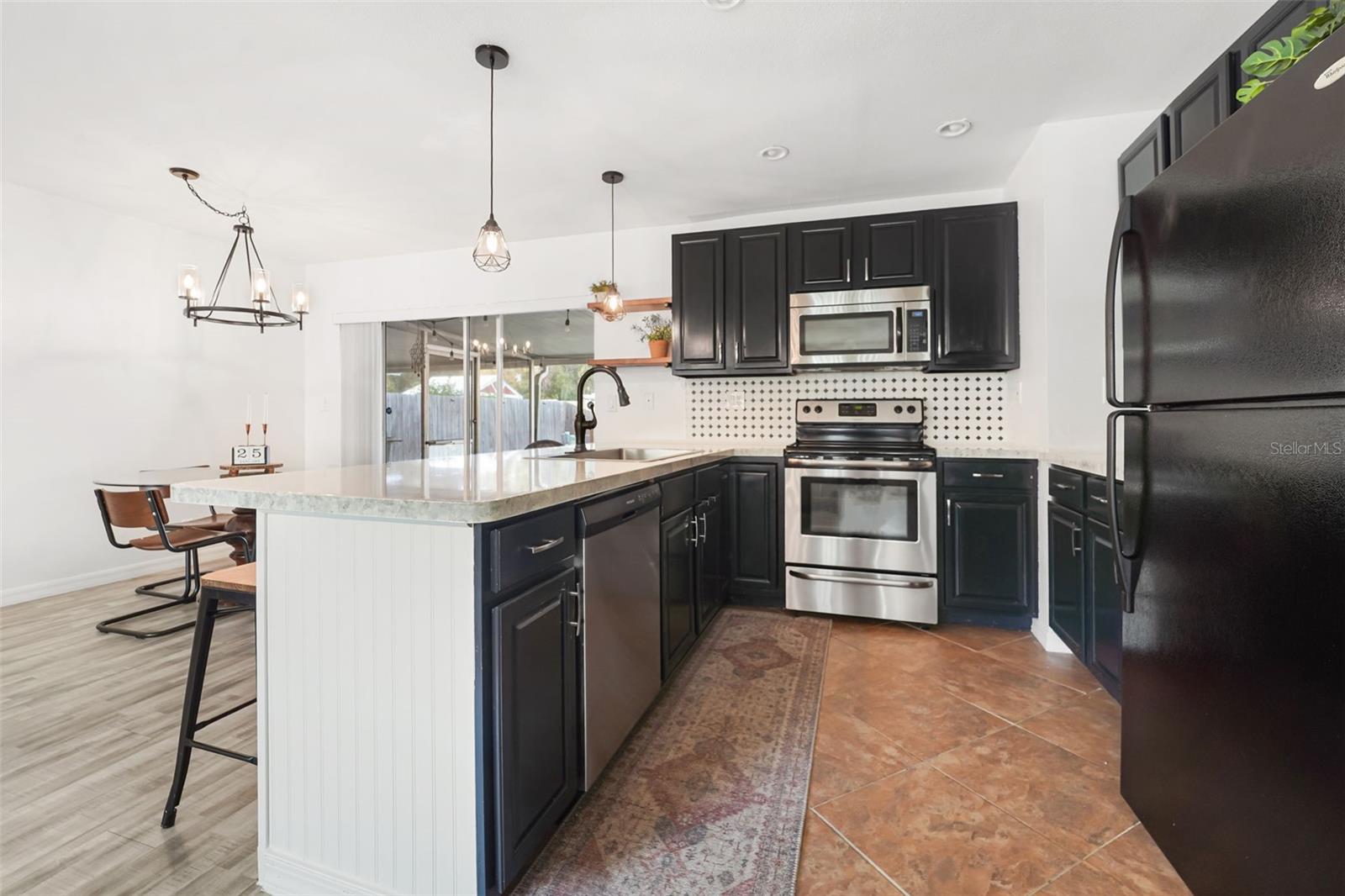 Image 10 of 38 For 7239 Carmel Avenue