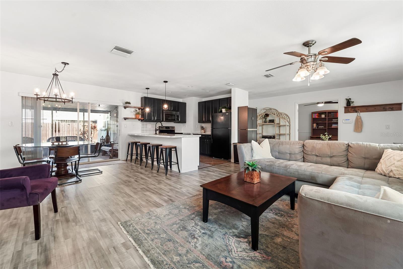 Image 6 of 38 For 7239 Carmel Avenue