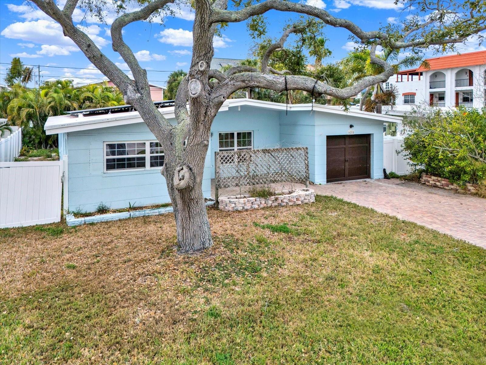 Image 20 of 20 For 16218 1st Street E