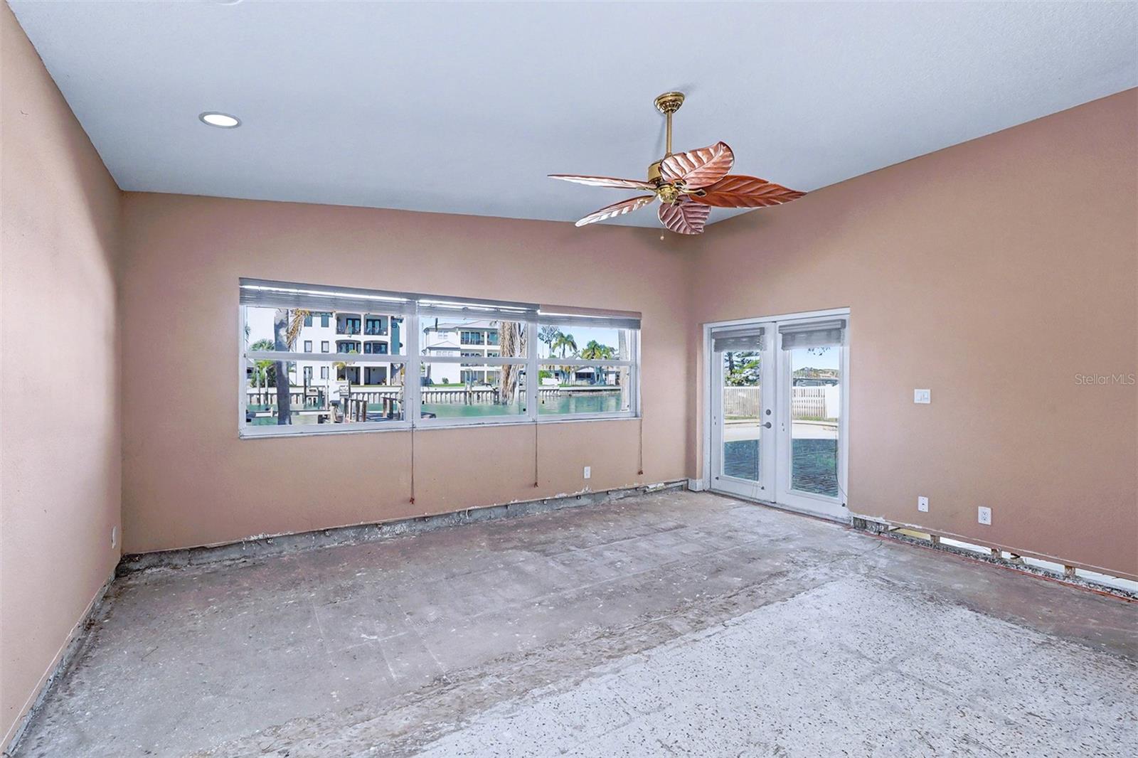 Image 15 of 33 For 15918 Redington Drive