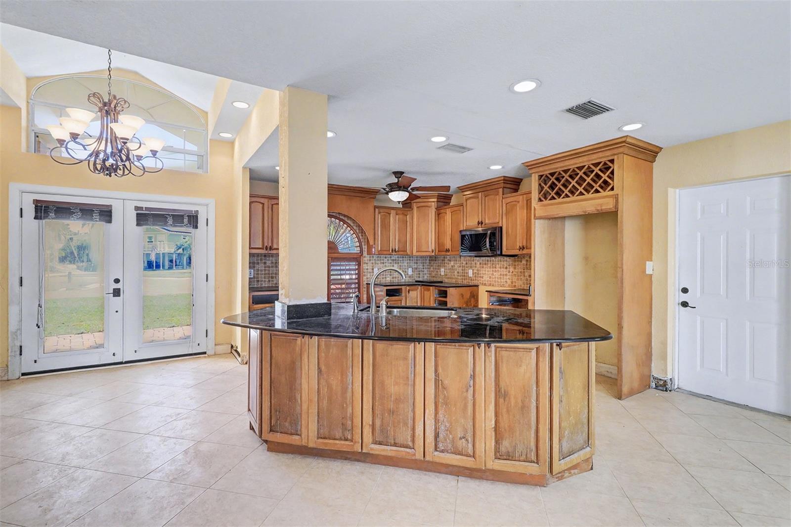 Image 7 of 33 For 15918 Redington Drive