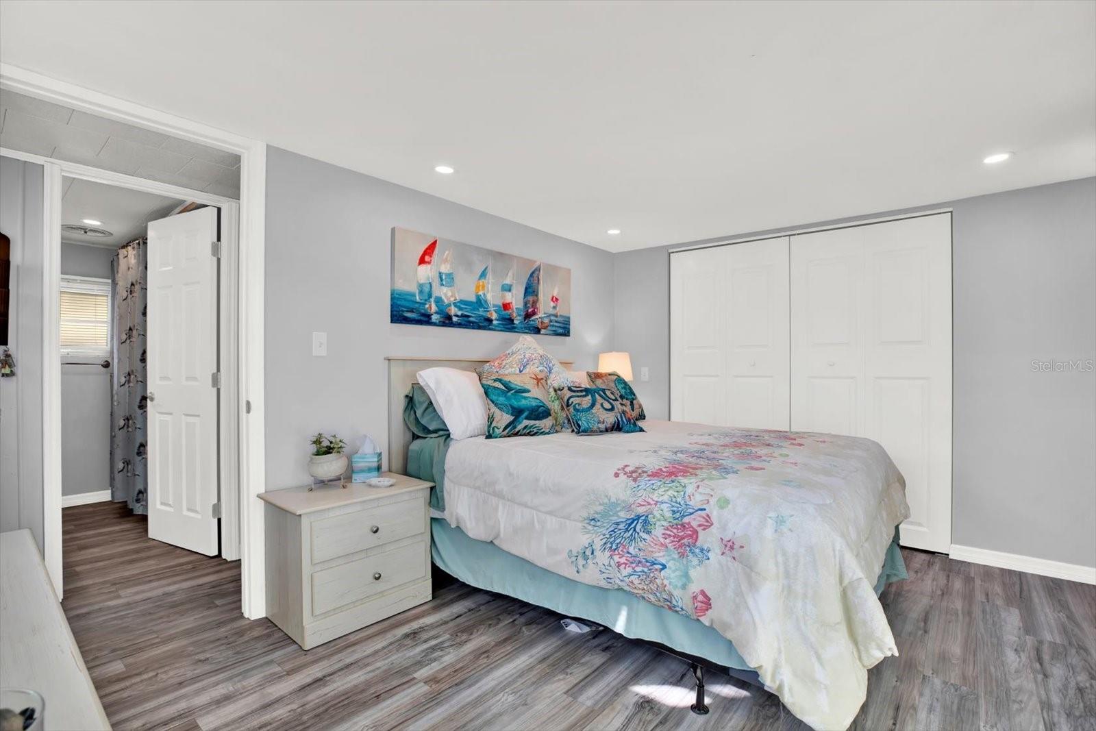 Image 11 of 22 For 7880 54th Avenue N 17