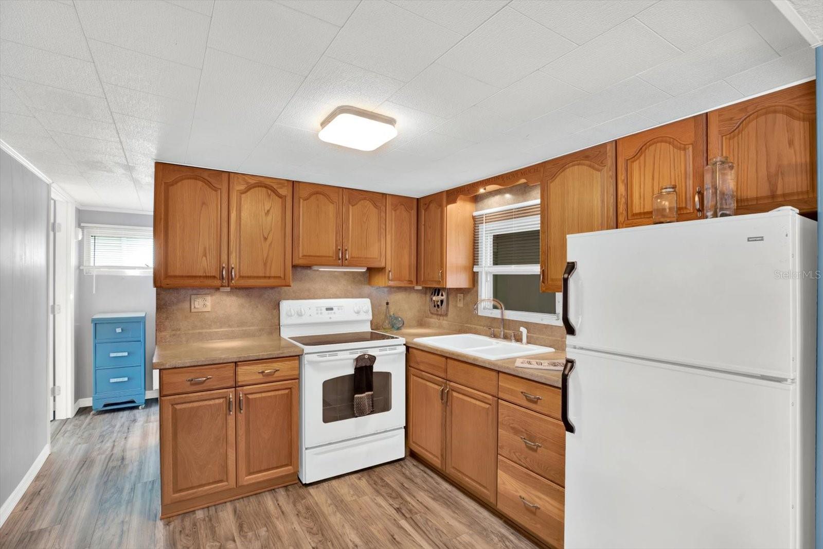 Image 9 of 22 For 7880 54th Avenue N 17