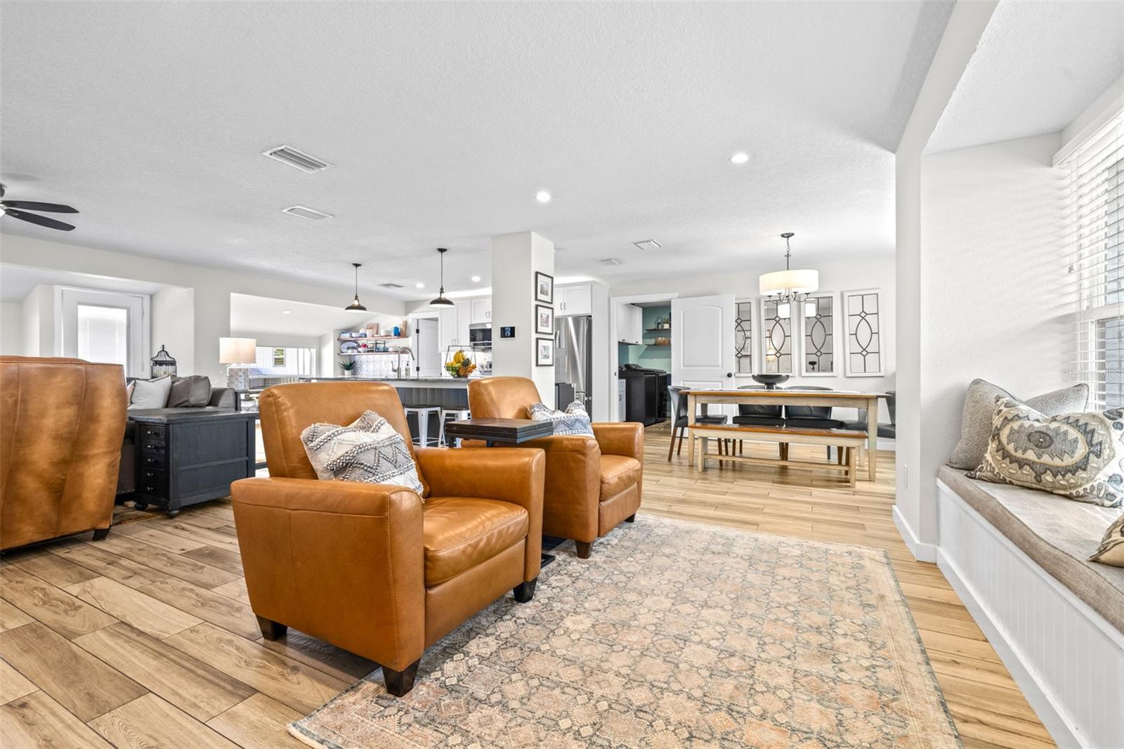 Listing photo id 11 for 6126 Native Woods Drive