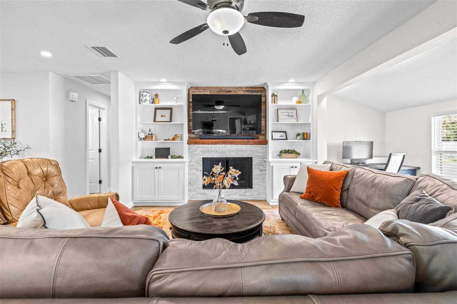 Listing photo id 13 for 6126 Native Woods Drive