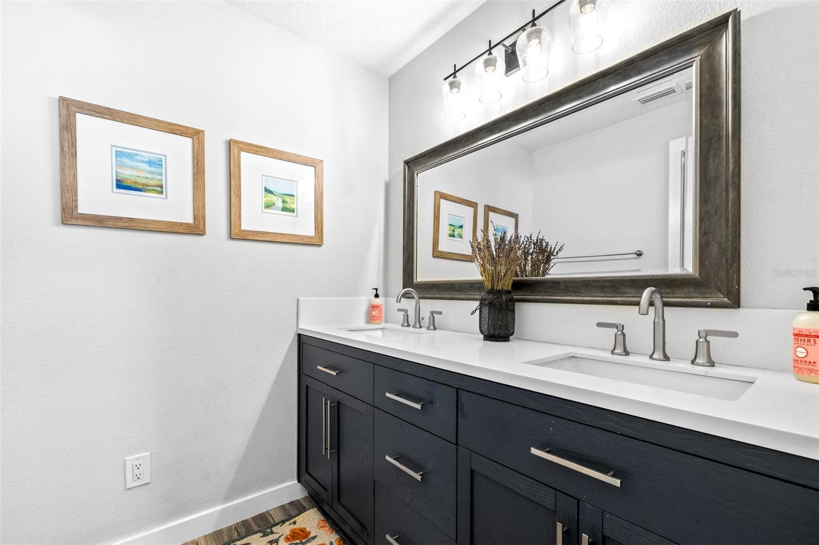 Listing photo id 18 for 6126 Native Woods Drive