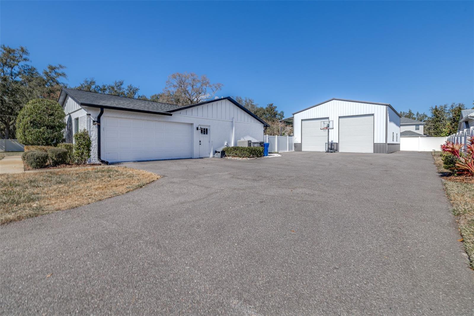Listing photo id 1 for 6126 Native Woods Drive