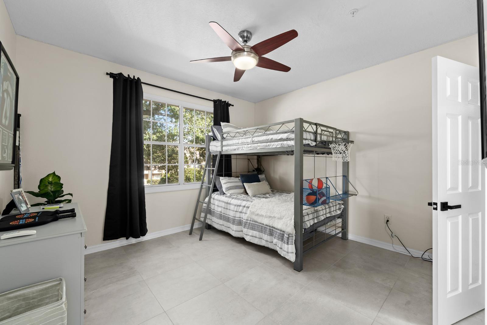 Image 14 of 30 For 501 Knights Run 4105