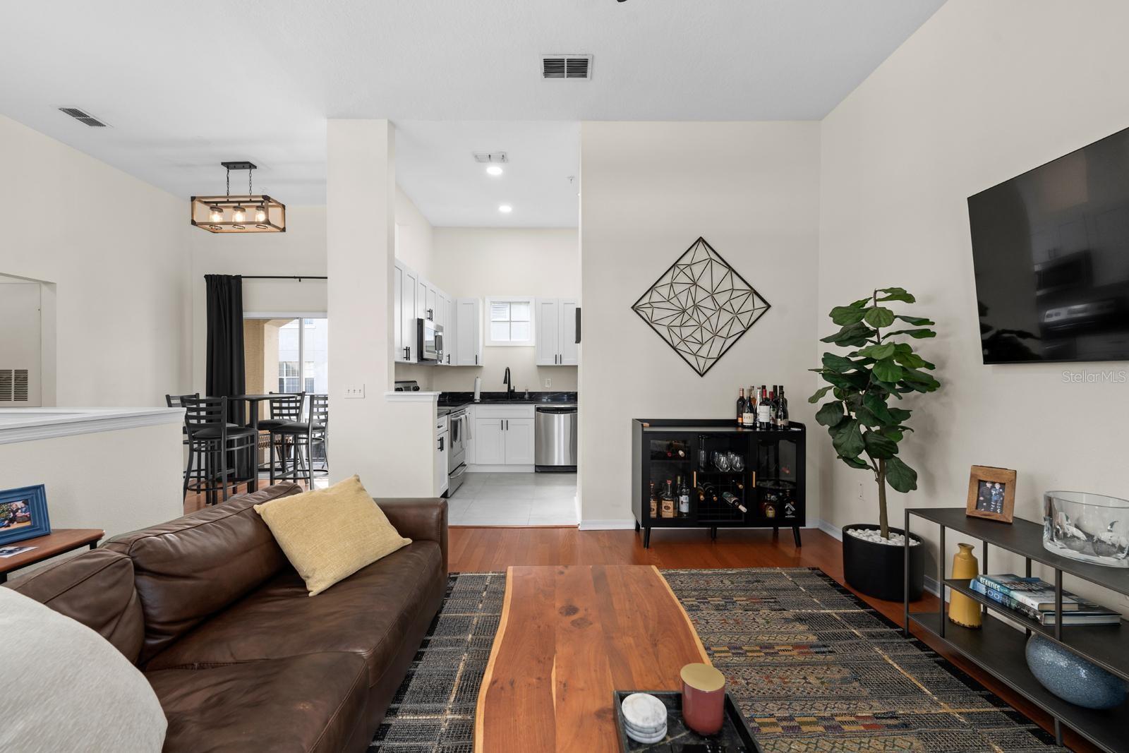 Image 20 of 30 For 501 Knights Run 4105