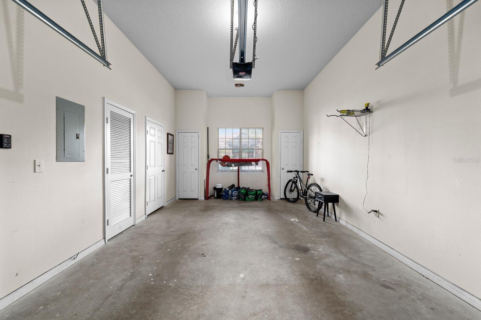 Image 27 of 30 For 501 Knights Run 4105