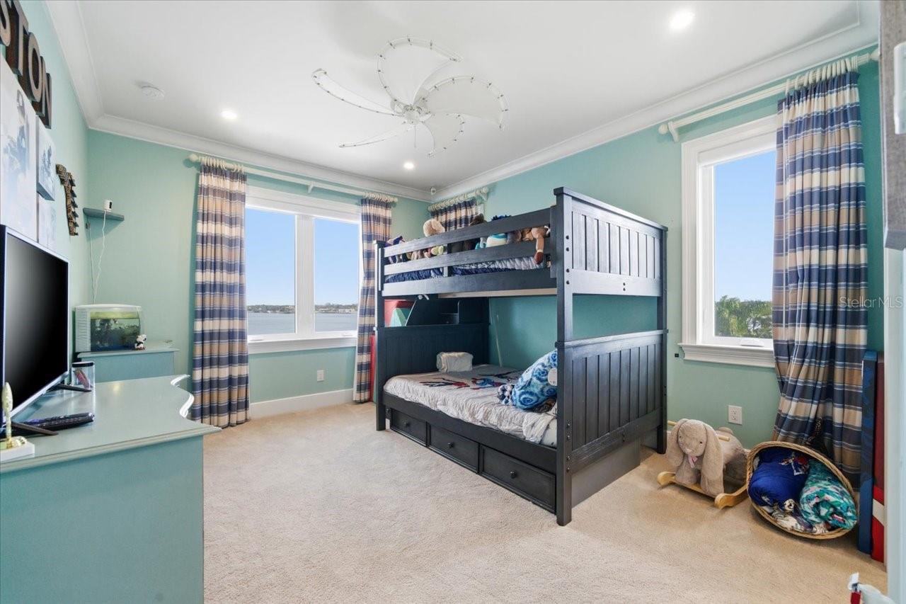 Image 44 of 64 For 391 12th Avenue