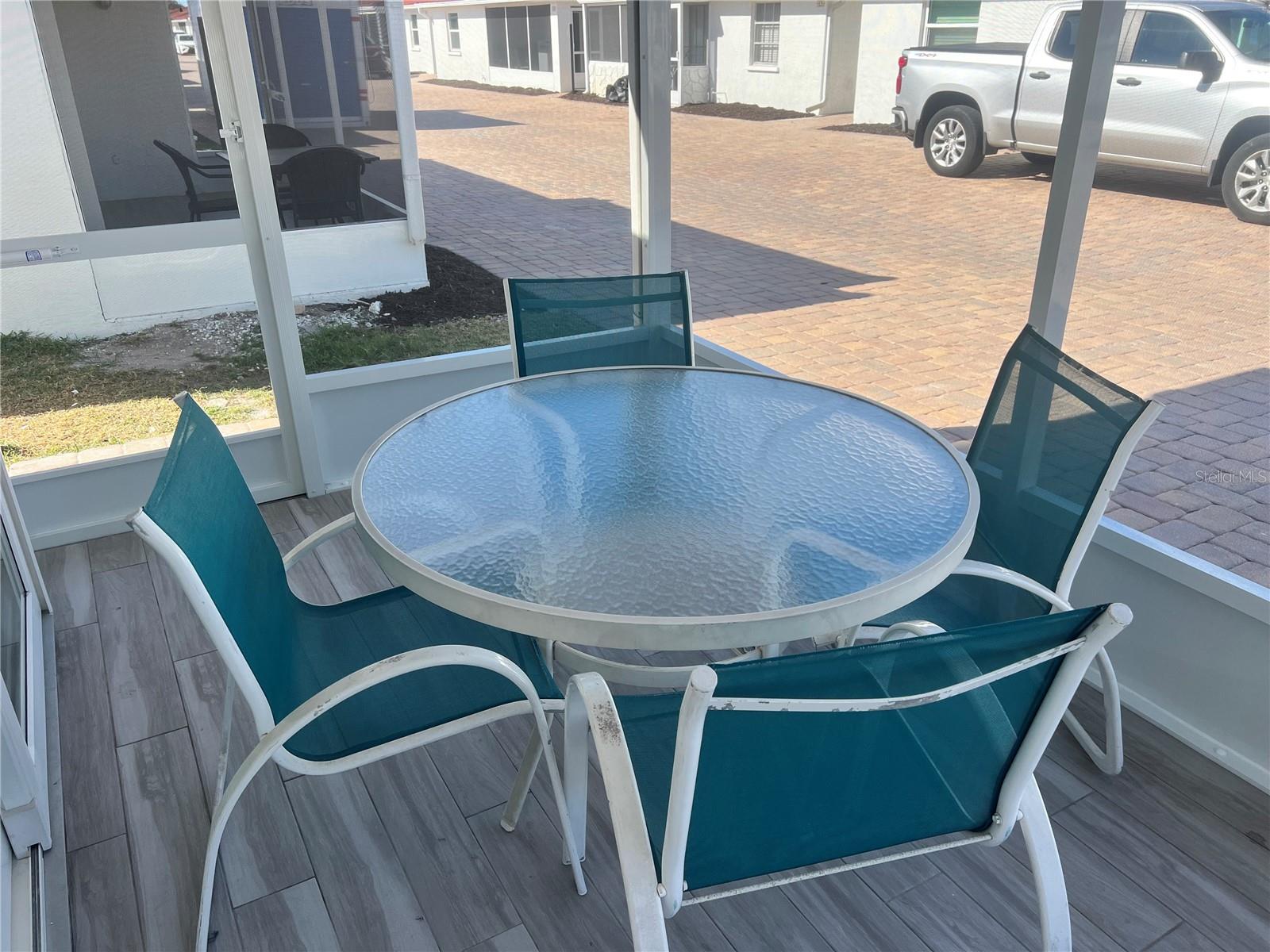 Image 10 of 11 For 6154 Midnight Pass Road B03