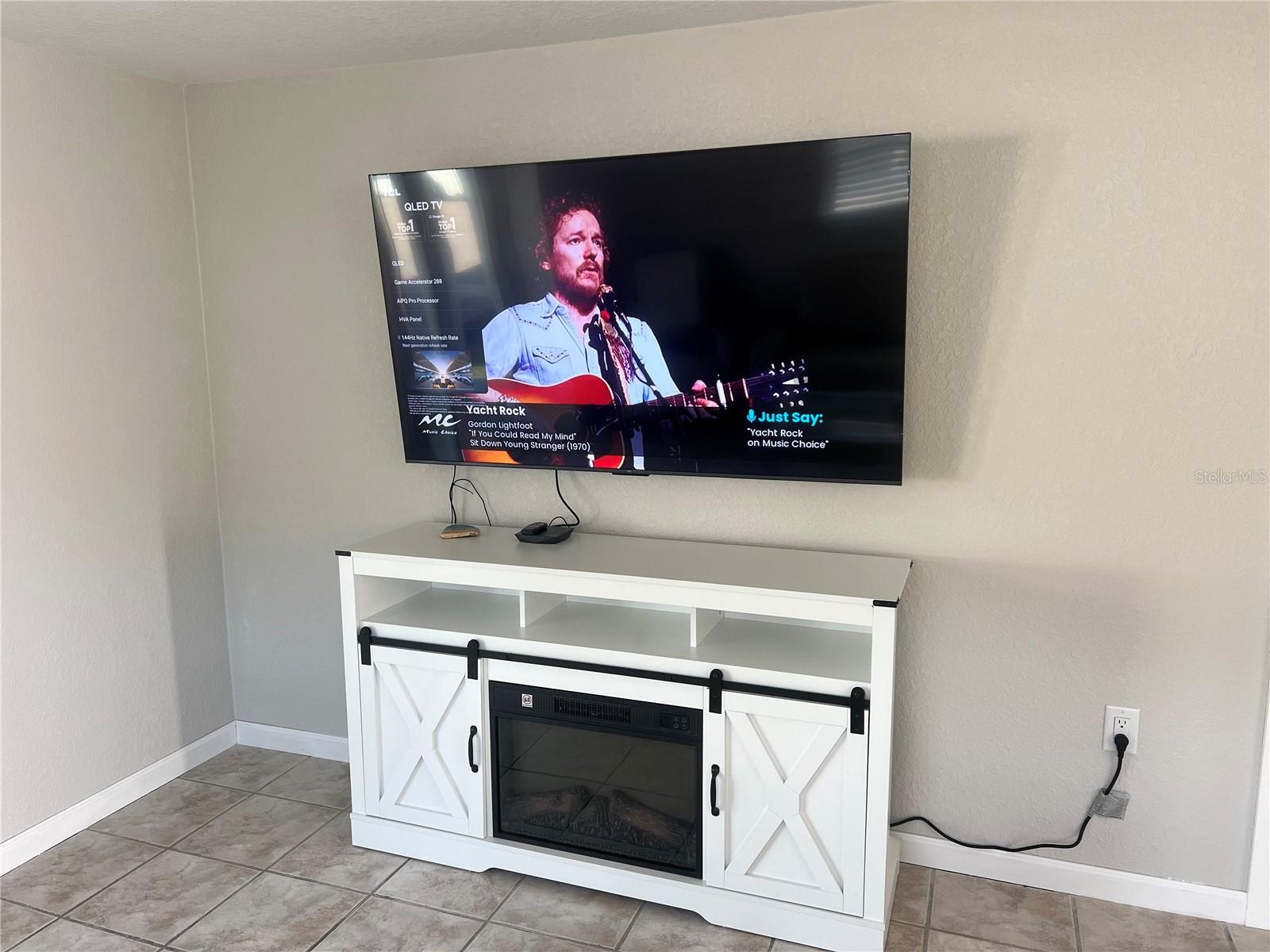 Image 5 of 11 For 6154 Midnight Pass Road B03