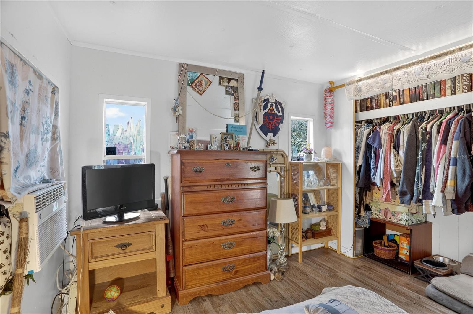 Listing photo id 13 for 18316 Crooked Lane