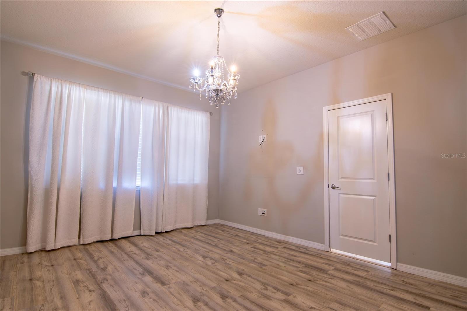 Image 11 of 43 For 8000 Olive Brook Drive