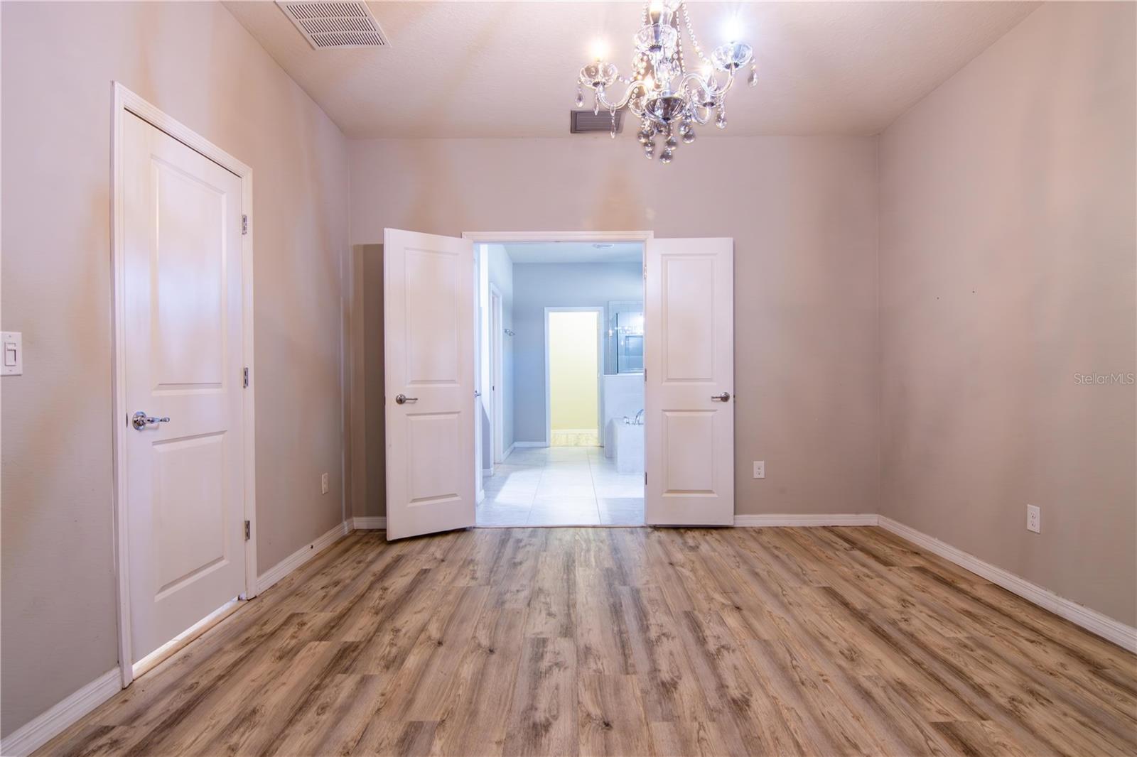 Image 12 of 43 For 8000 Olive Brook Drive