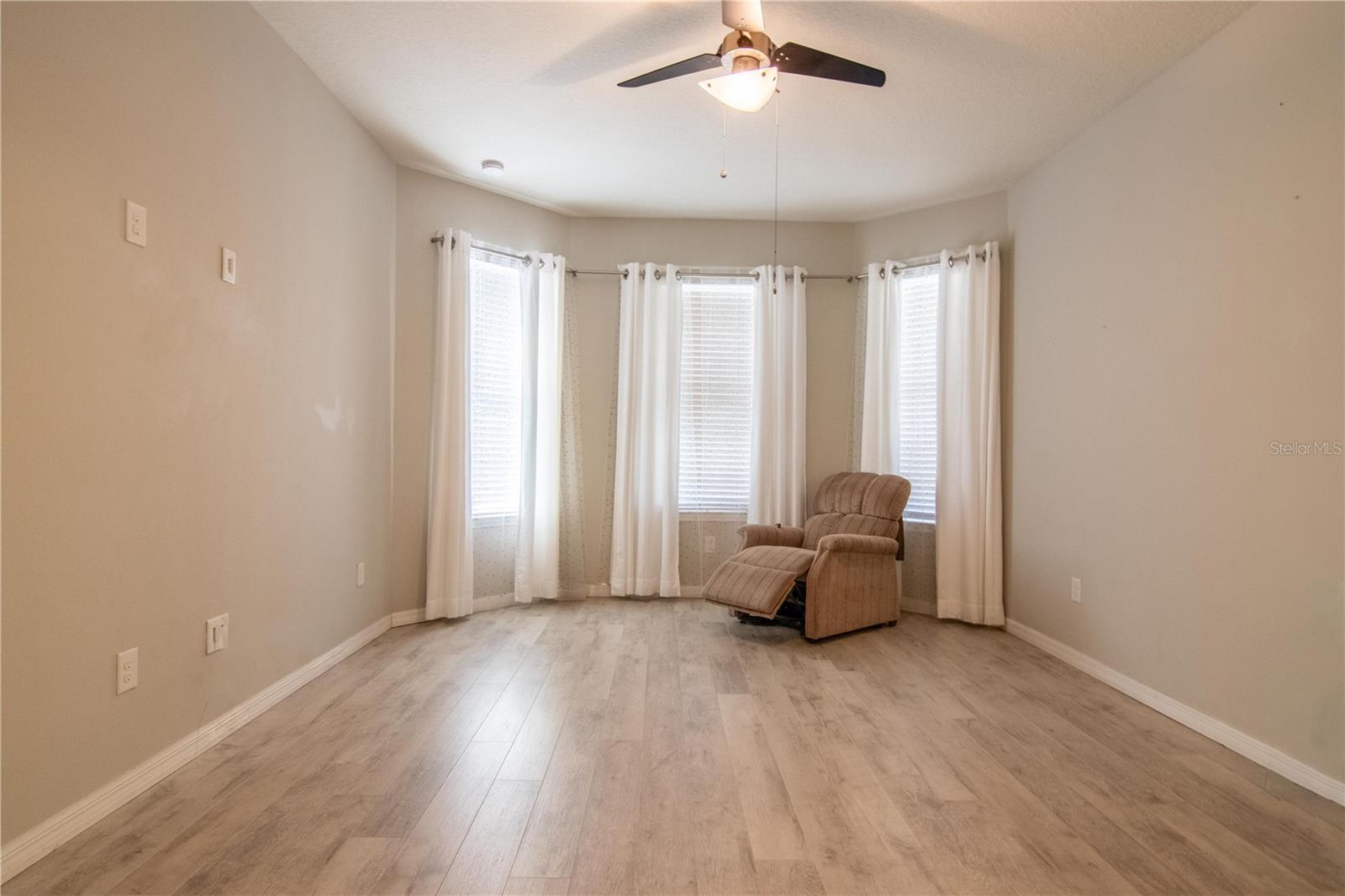 Image 20 of 43 For 8000 Olive Brook Drive