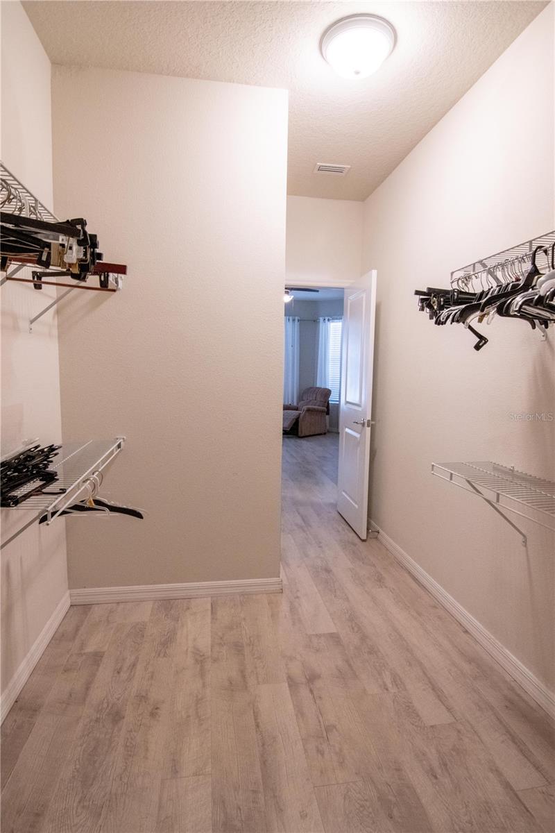 Image 25 of 43 For 8000 Olive Brook Drive