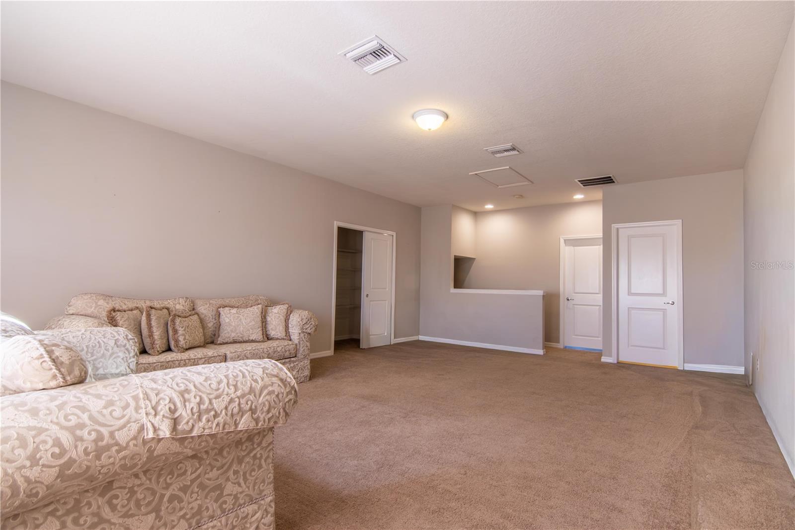 Image 29 of 43 For 8000 Olive Brook Drive