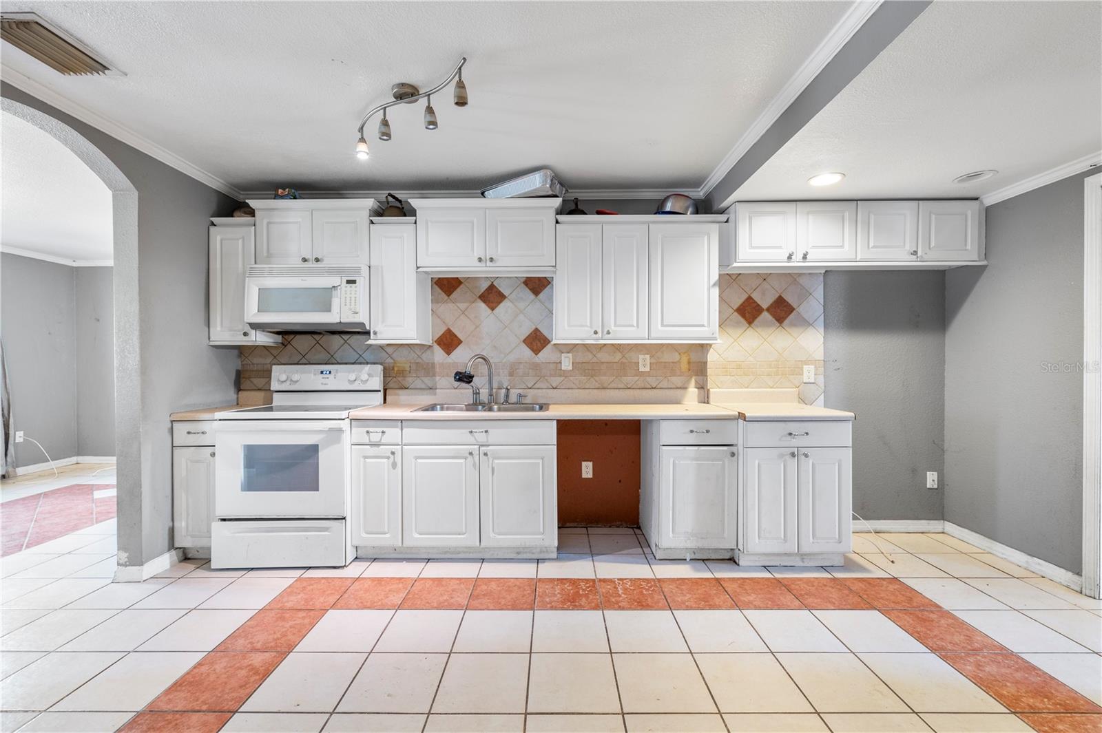 Image 12 of 50 For 37406 Vista Drive