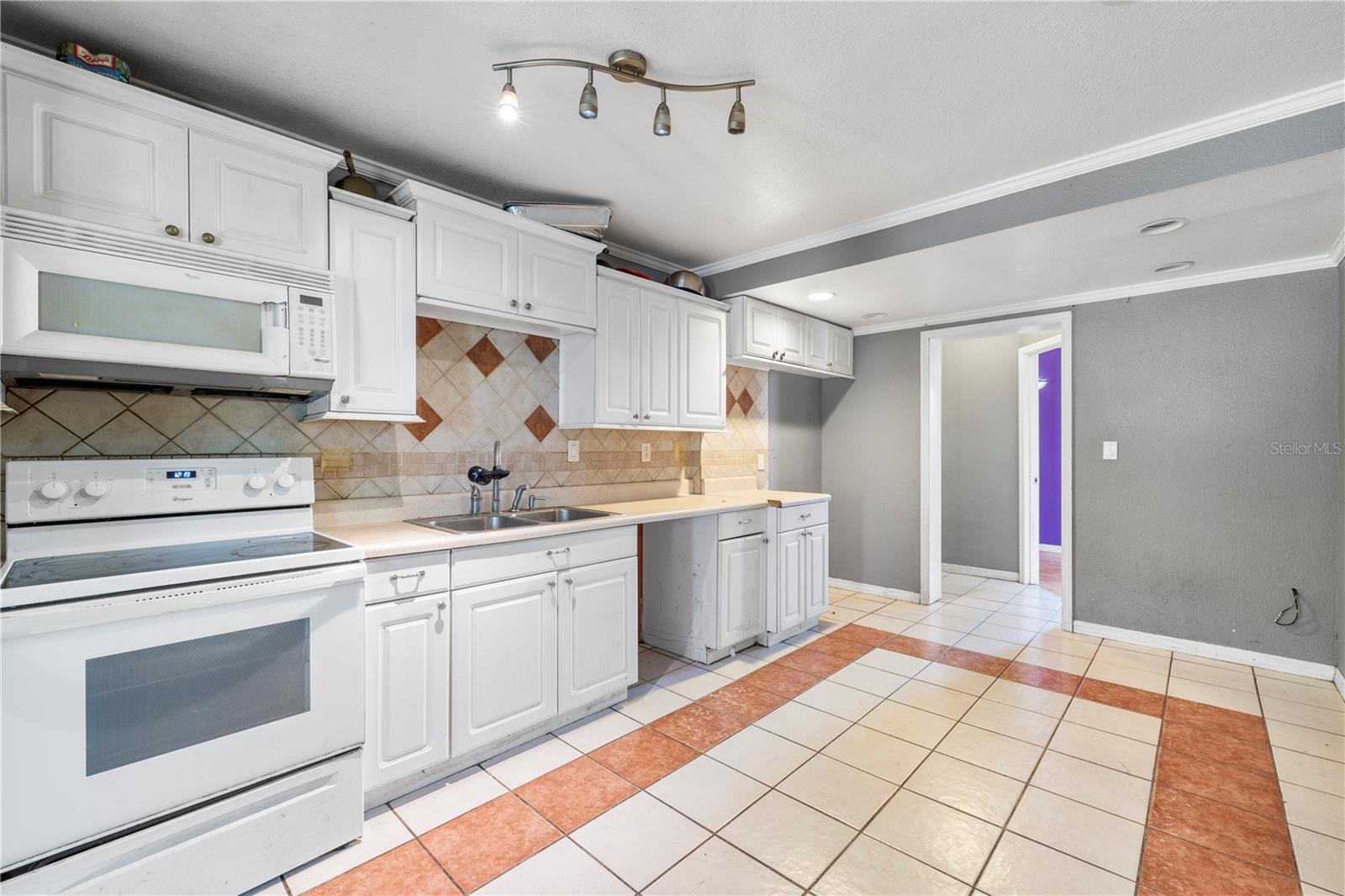 Image 13 of 50 For 37406 Vista Drive