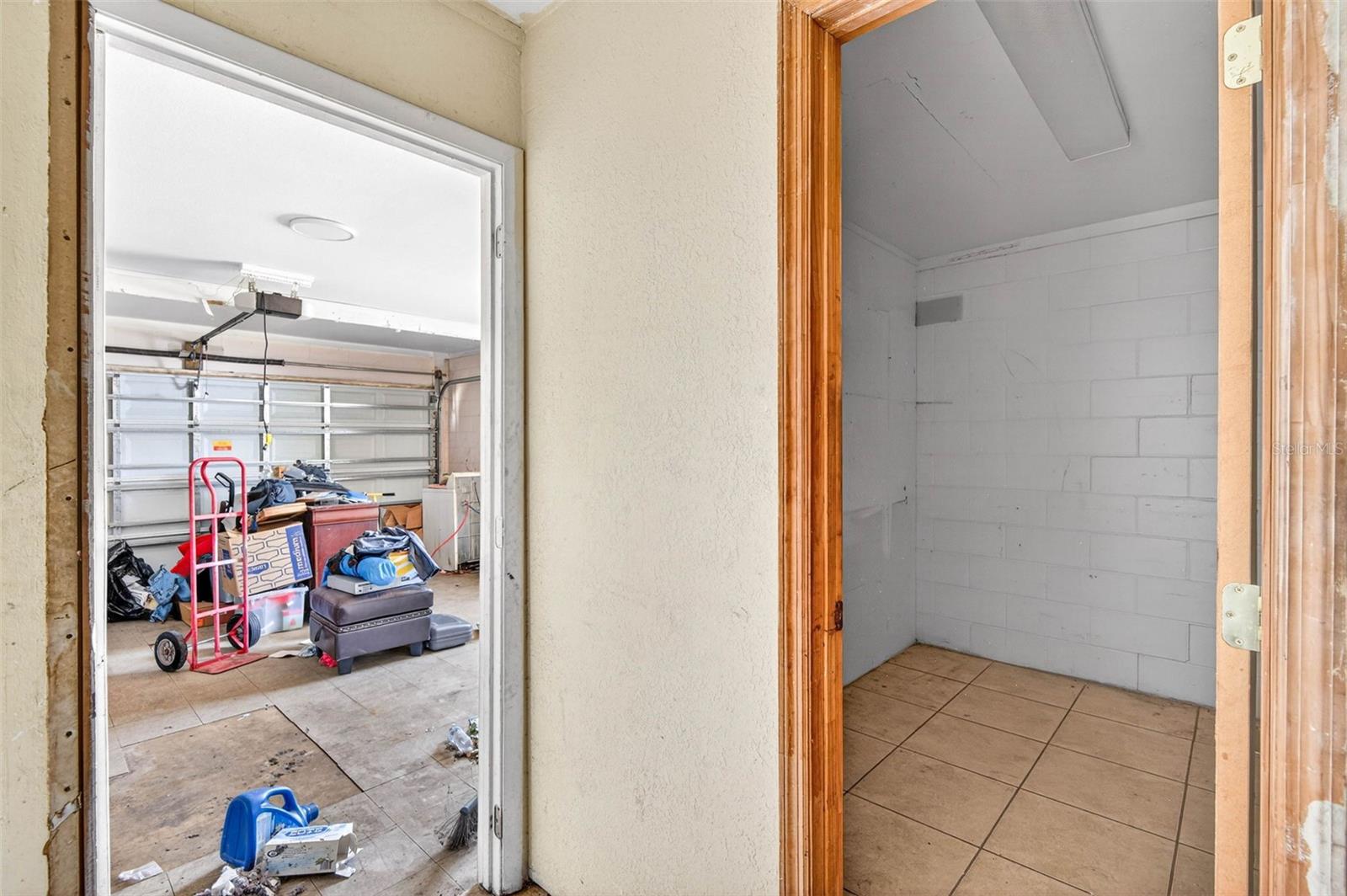 Image 27 of 38 For 527 Julie Lane