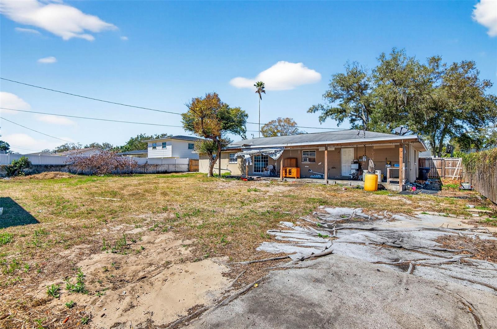 Image 31 of 38 For 527 Julie Lane