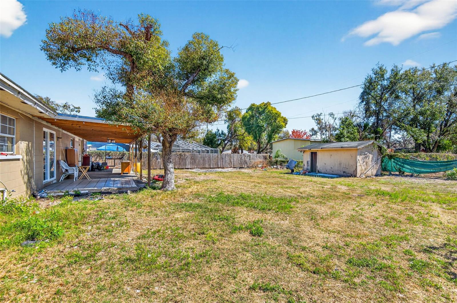 Image 32 of 38 For 527 Julie Lane