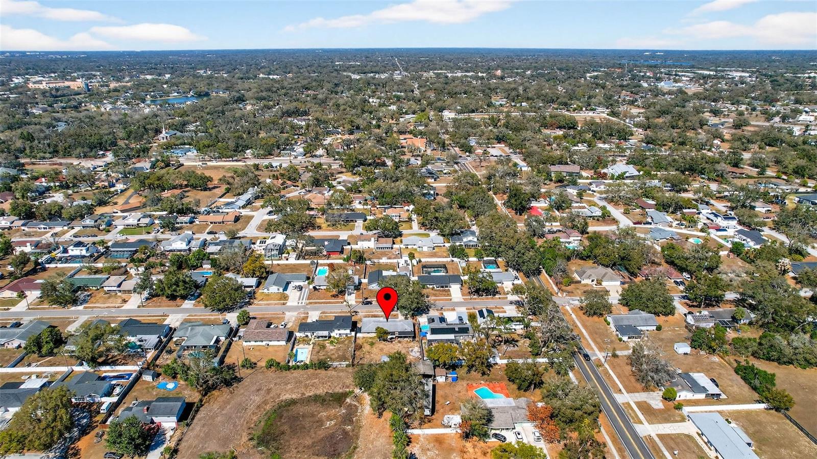 Image 5 of 38 For 527 Julie Lane