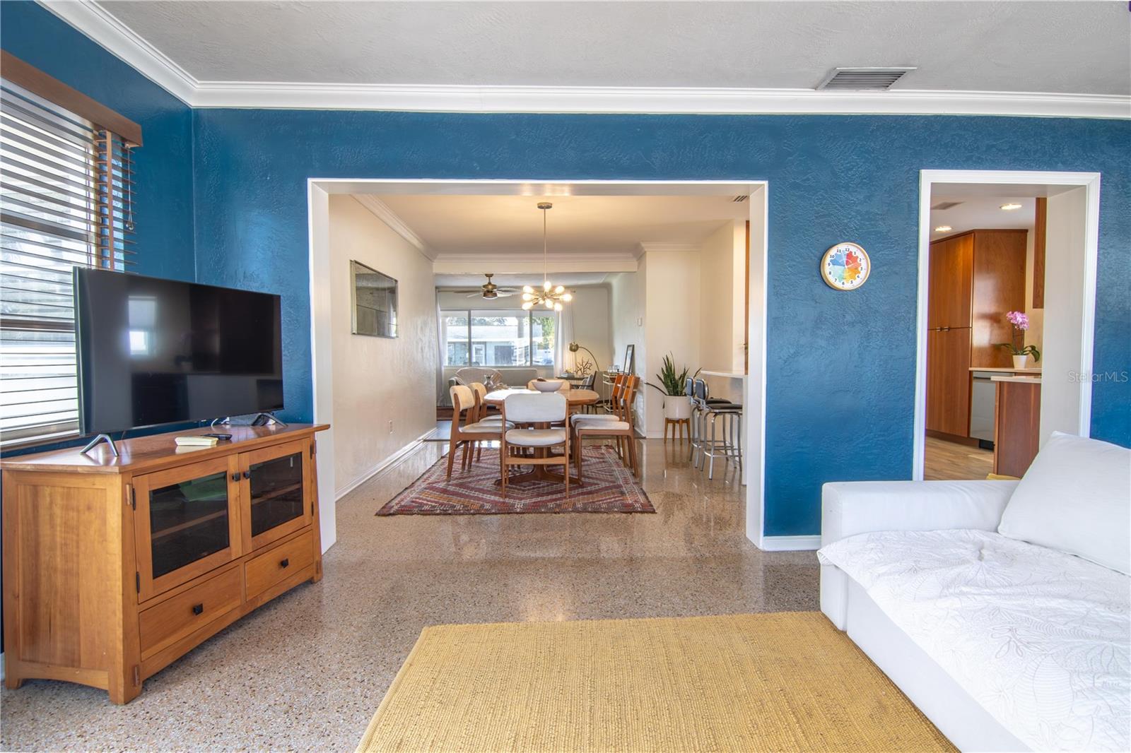 Image 16 of 32 For 1129 39th Avenue Ne