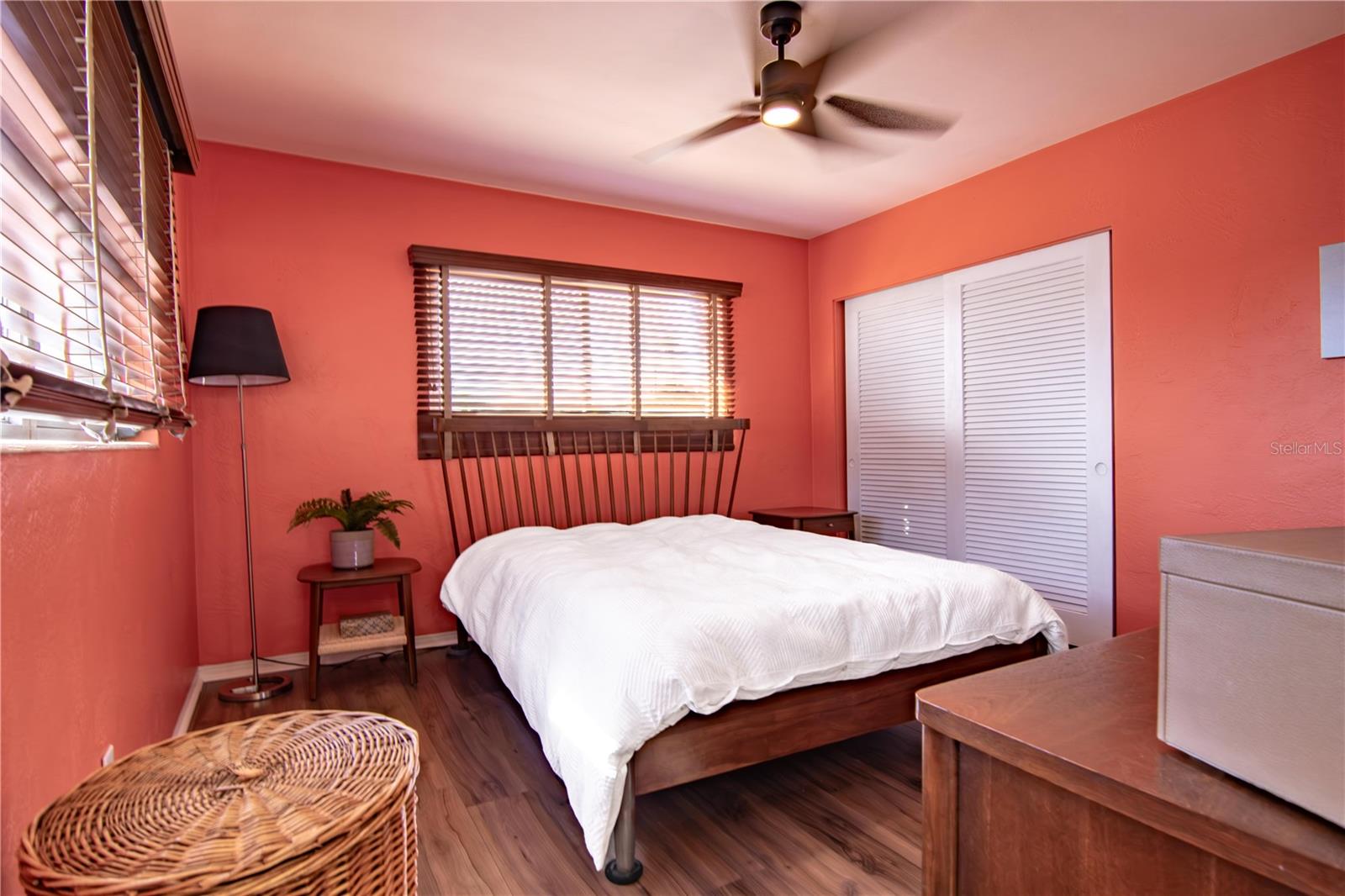 Image 27 of 32 For 1129 39th Avenue Ne